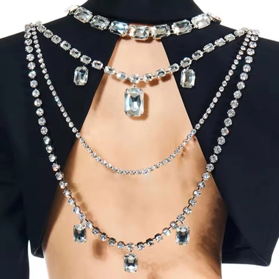 Back pendent